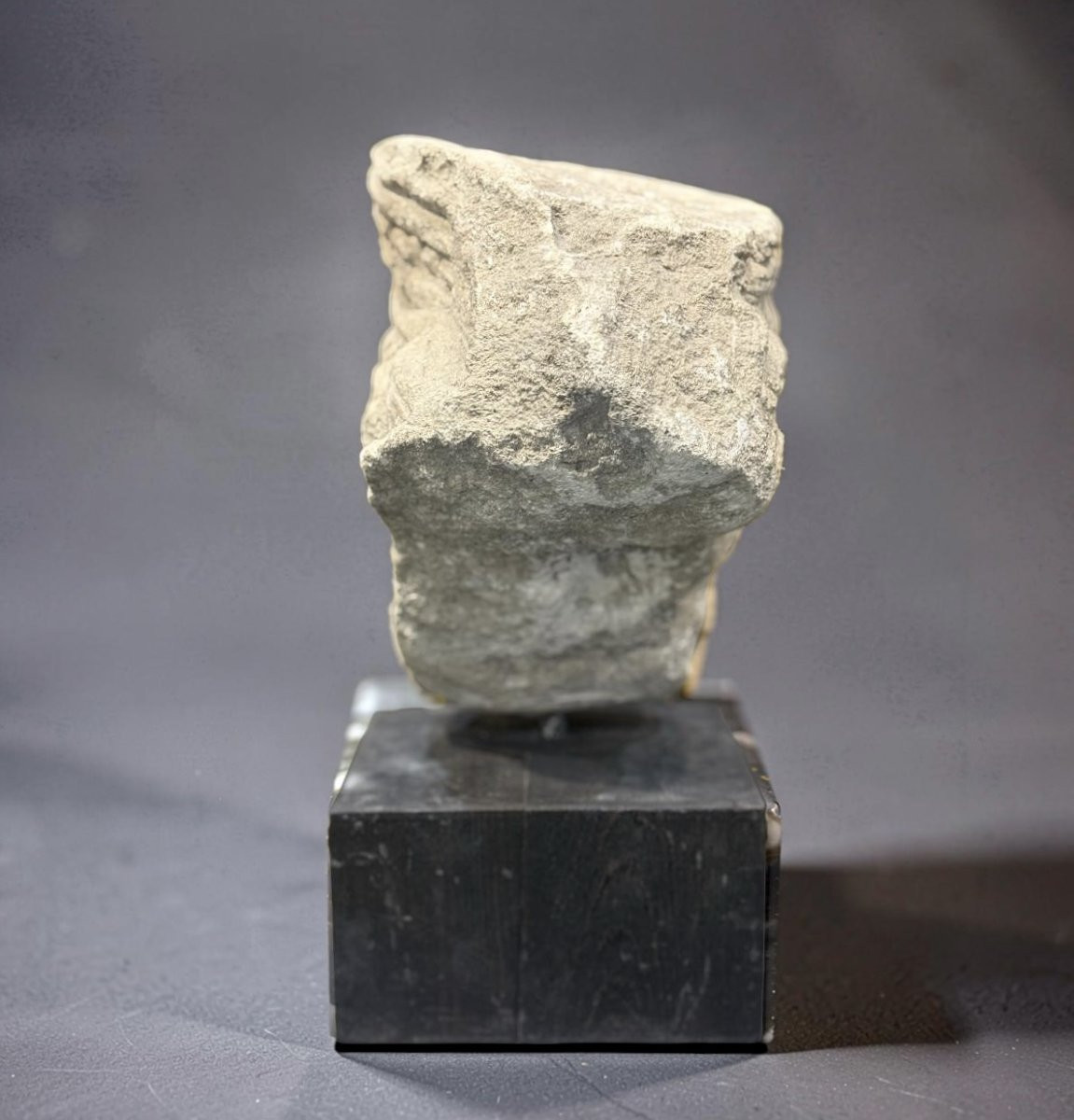 Testa Coronata medievale in Pietra Calcarea Francia XIII-XIV secolo-photo-2