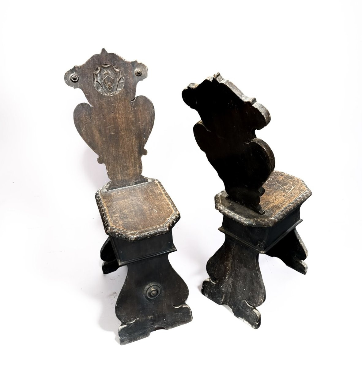 Coppia di Sedie Rinascimentali o Scranni con Stemma -photo-3