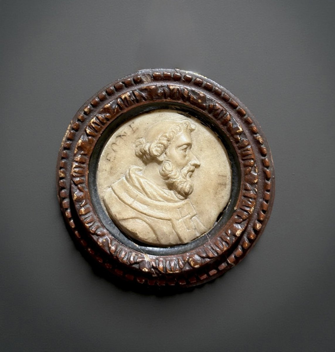 Coppia di Medaglioni in Marmo Profili di Papi fine XVII-inizi XVIII secolo-photo-2