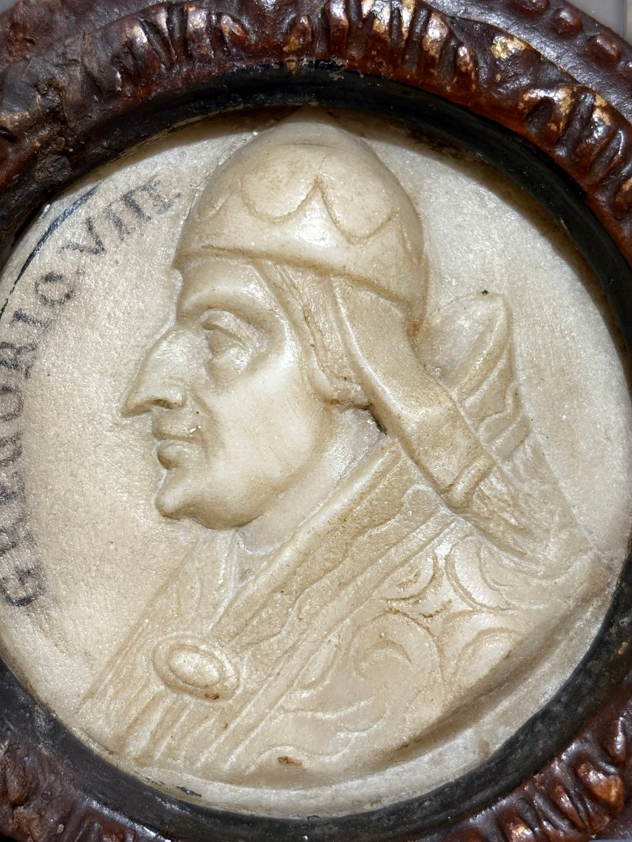 Coppia di Medaglioni in Marmo Profili di Papi fine XVII-inizi XVIII secolo-photo-1