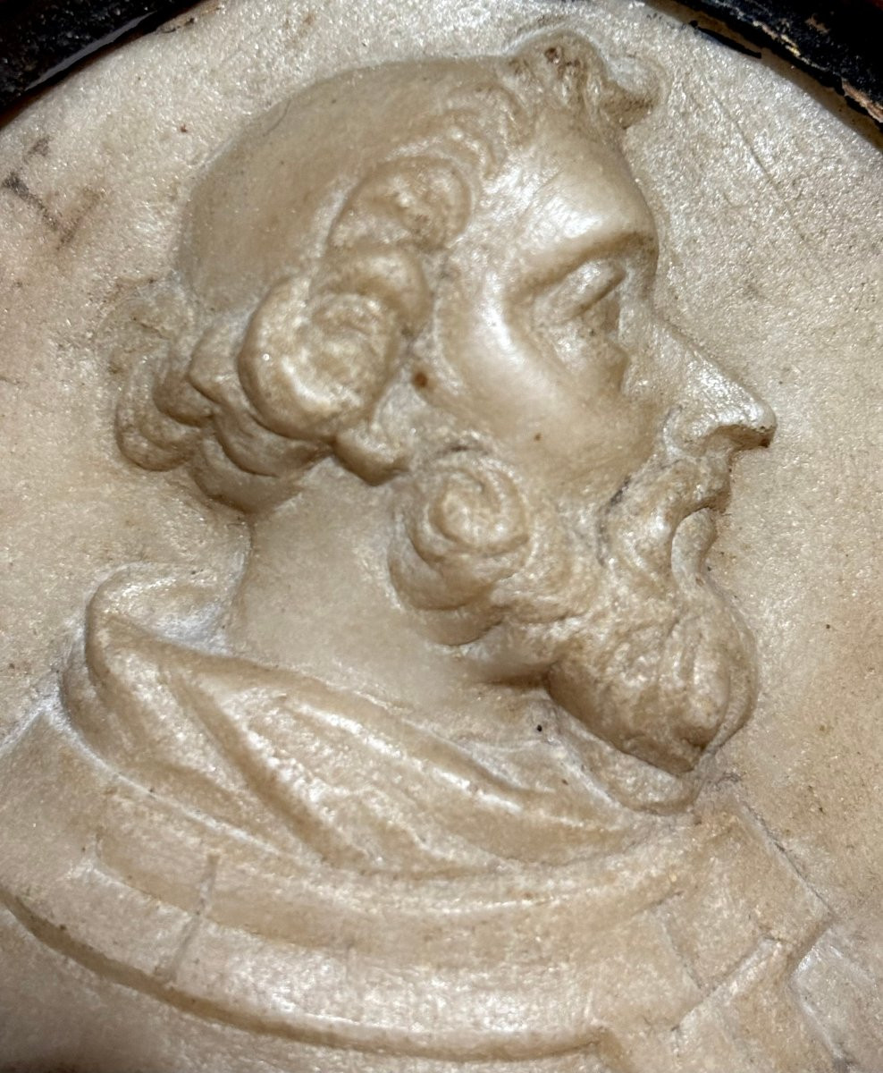 Coppia di Medaglioni in Marmo Profili di Papi fine XVII-inizi XVIII secolo-photo-2