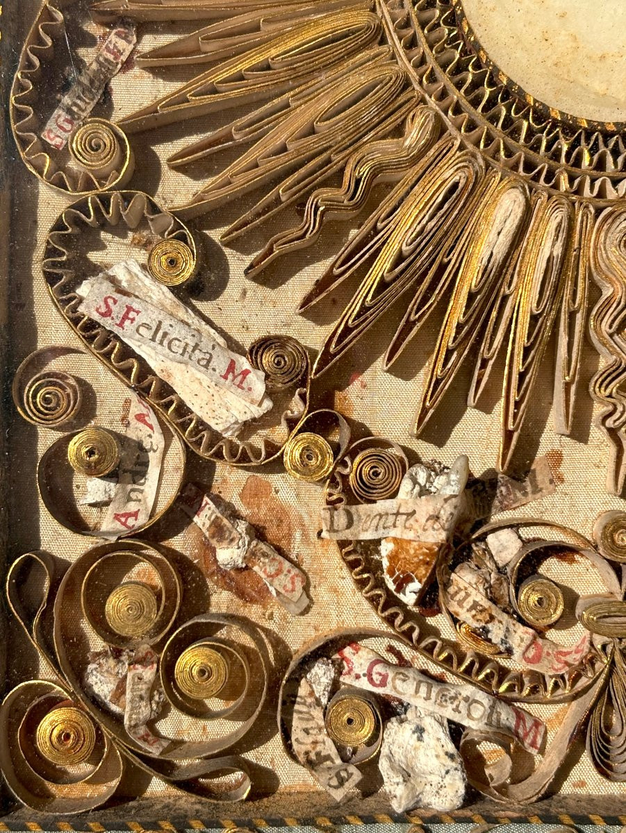 Grande Cornice Reliquiario XVIII secolo 42 Reliquie (Denti-Ossa)-photo-2