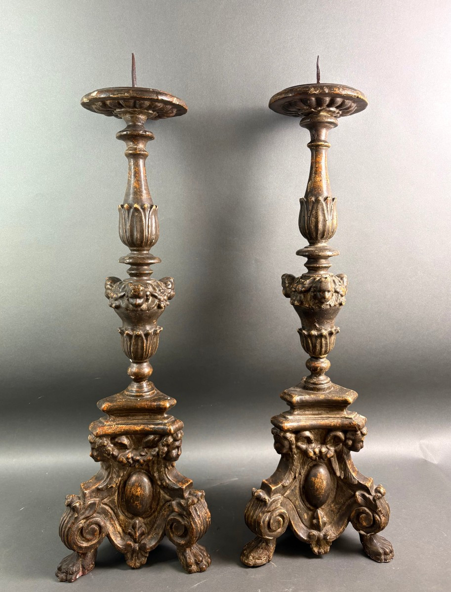 Coppia di Grandi Candelieri  Barocchi in Legno Argentato Italia XVIII secolo