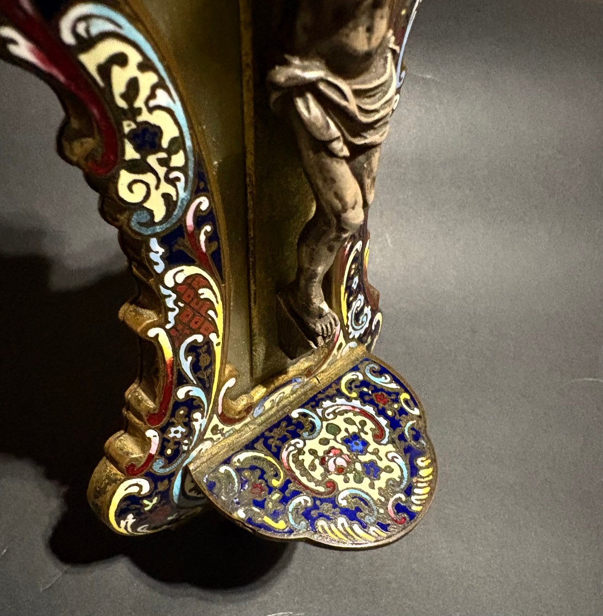 Acquasantiera con Cristo in Argento e Smalti Champlevé XIX secolo-photo-4