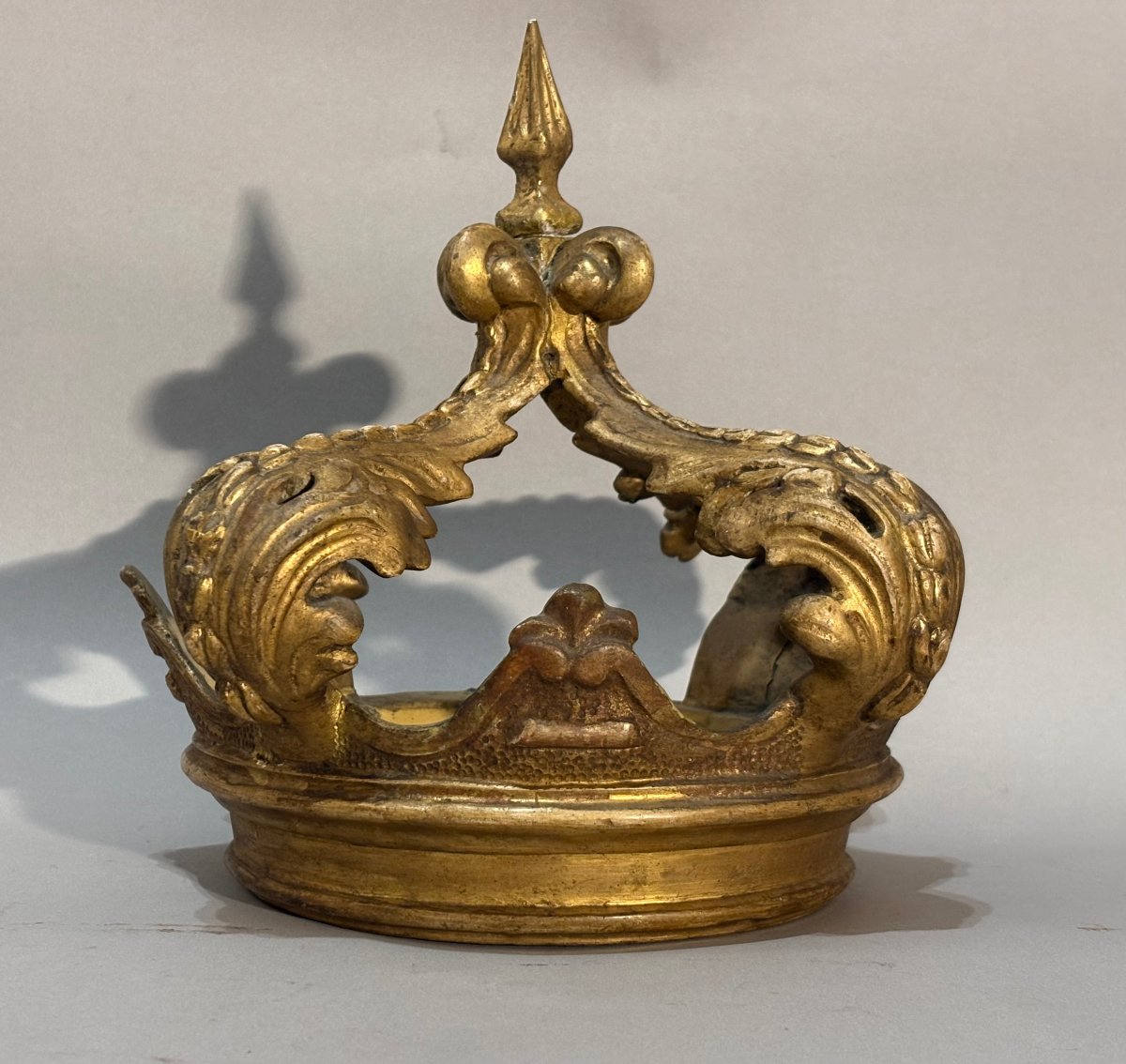 Corona da Baldacchino in Legno Dorato Italia XVIII secolo