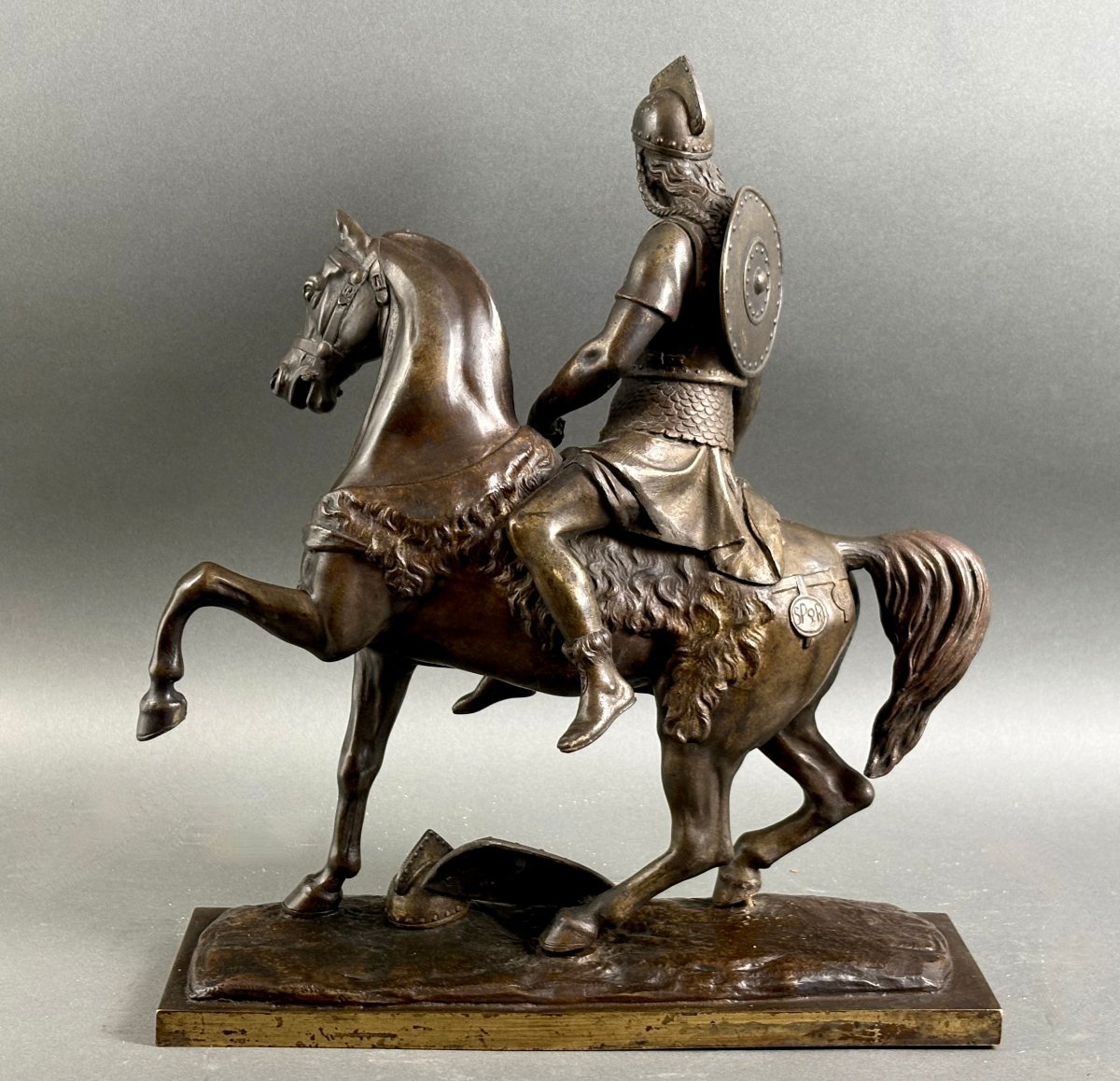 Scultura in Bronzo Re Clovis a Cavallo Scuola Francese XIX secolo-photo-3