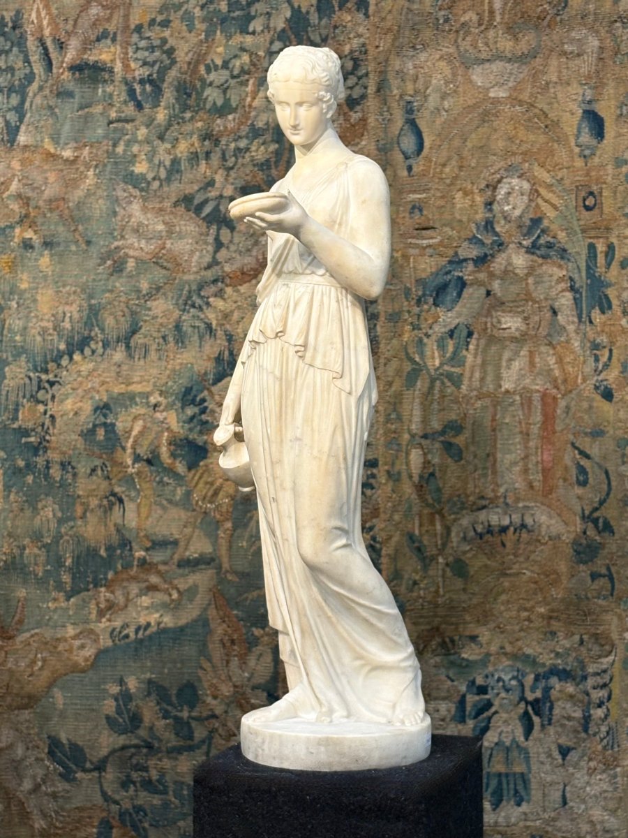 Ebe, Grande Scultura in Marmo Neoclassica dopo Berthel Thorvaldsen, XIX secolo
