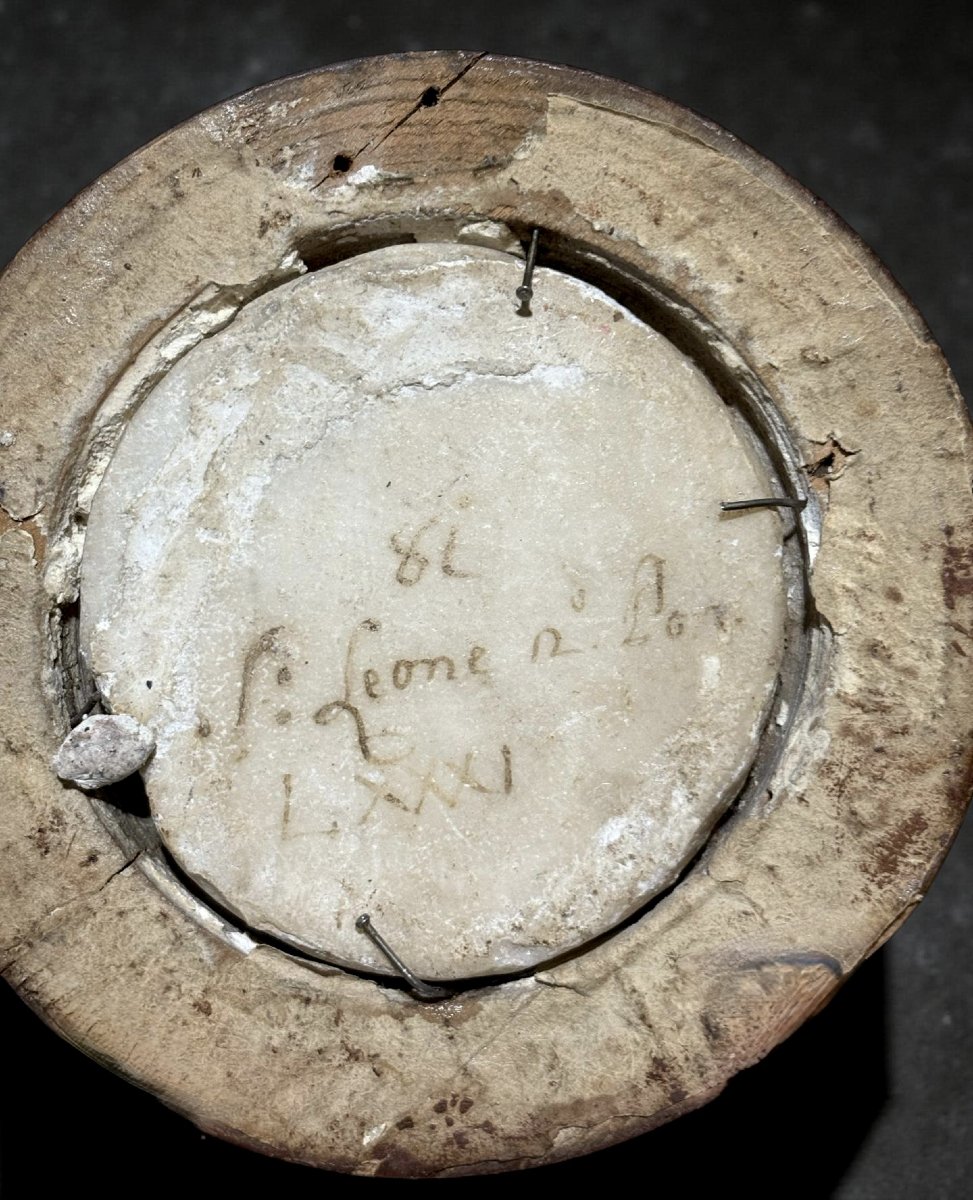 Coppia di Medaglioni Barocchi in Marmo Profili di Papa Gregorio VIII e Leone  IX -photo-6