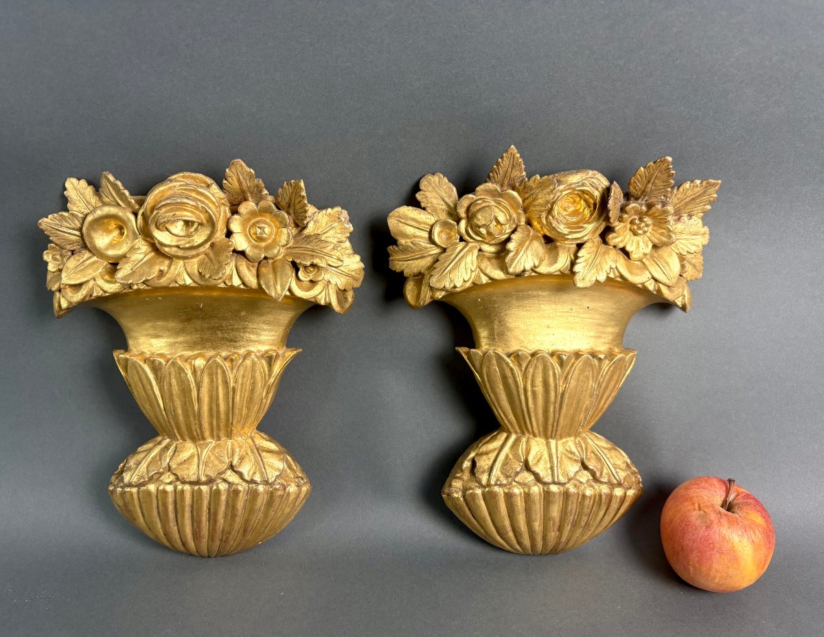 Coppia di Vasi Luigi XVI in Legno dorato Trionfo di Fiori Italia XVIII secolo-photo-2