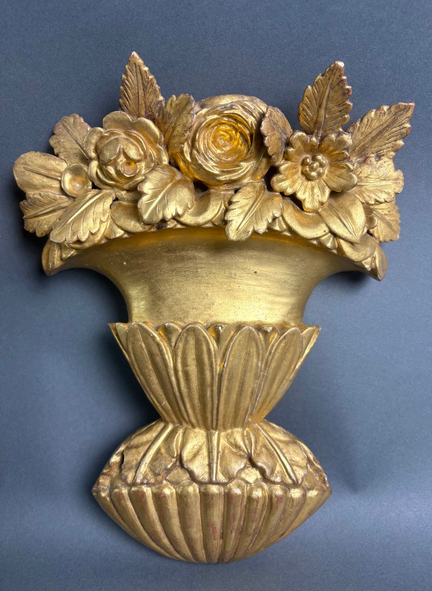 Coppia di Vasi Luigi XVI in Legno dorato Trionfo di Fiori Italia XVIII secolo-photo-3