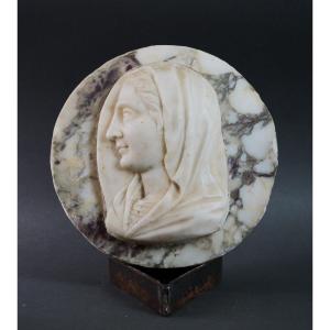 Medaglione in Marmo di Carrara e  Breccia, Profilo di Vergine, Barocco romano, XVIII
