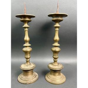 Coppia Candelieri in Bronzo a Rocchetto XVII secolo