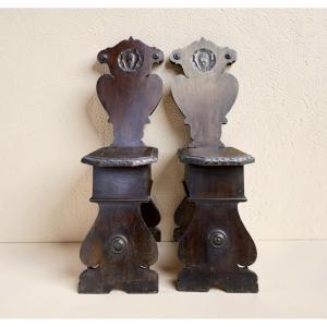 Coppia di Sedie Rinascimentali o Scranni con Stemma 