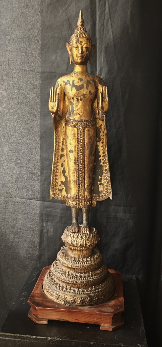 Buddha Thai in bronzo dorato, inizi XIX secolo