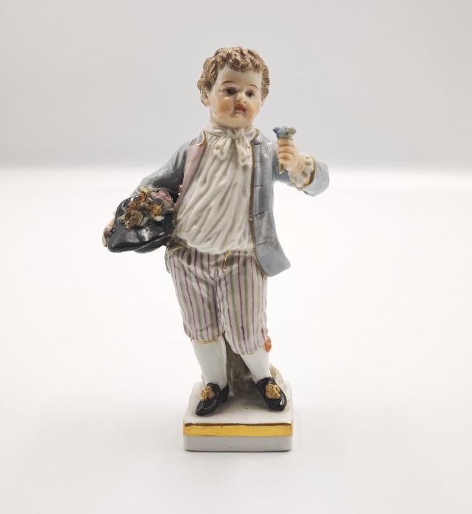 Bambino giardiniere, manifattura Meissen, secolo XIX