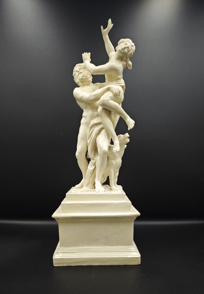 Scultura in terraglia bianca raffigurante il ratto di Proserpina di  Bernini, secolo XIX