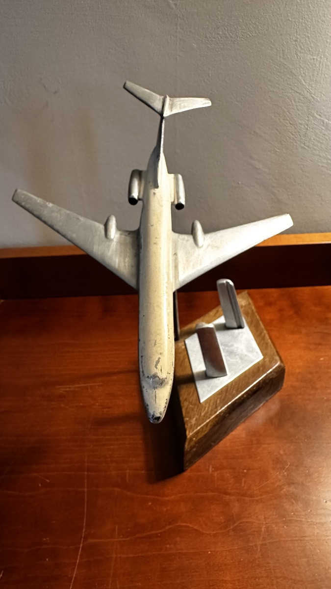 Modello d'aereo vintage in metallo su base in legno Anni '50 - '60 -photo-4