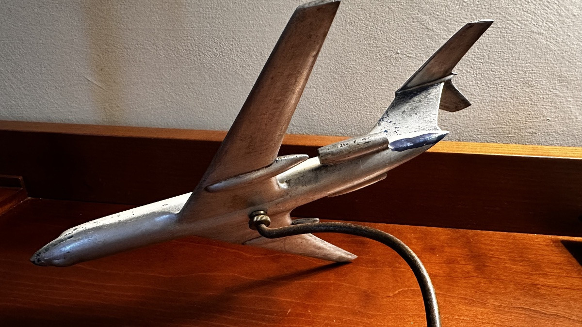 Modello d'aereo vintage in metallo su base in legno Anni '50 - '60 -photo-1