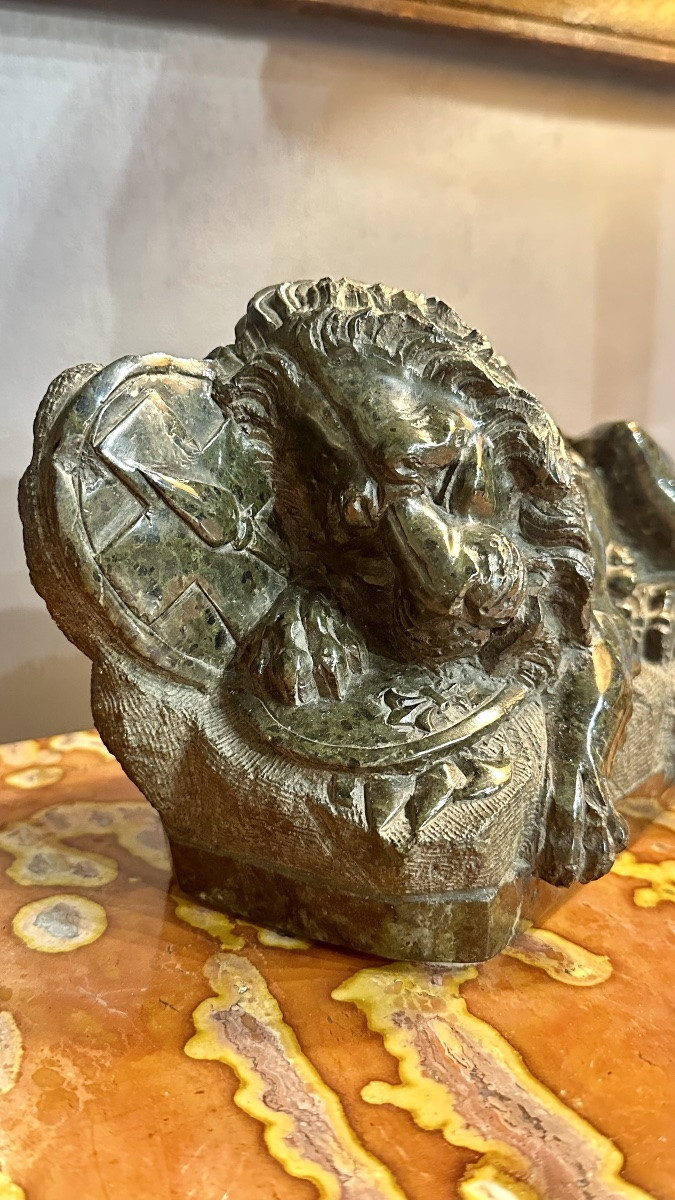 SCULTURA IN MARMO DEL LEONE DI LUCERNA DEL GRAND TOUR - XIX sec. -photo-2