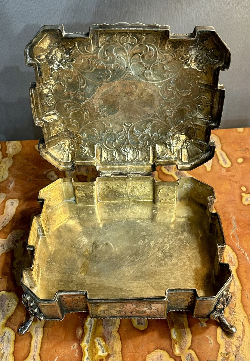 Scatola in metallo argentato finemente cesellata con pietra blu Europa, XIX secolo-photo-7