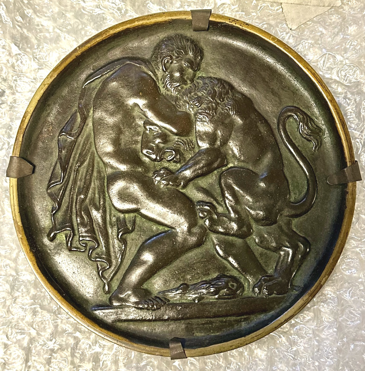 Medaglione in Bronzo – Ercole e il Leone di Nemea (Basso Rilievo) Fine XIX – inizi XX secolo 