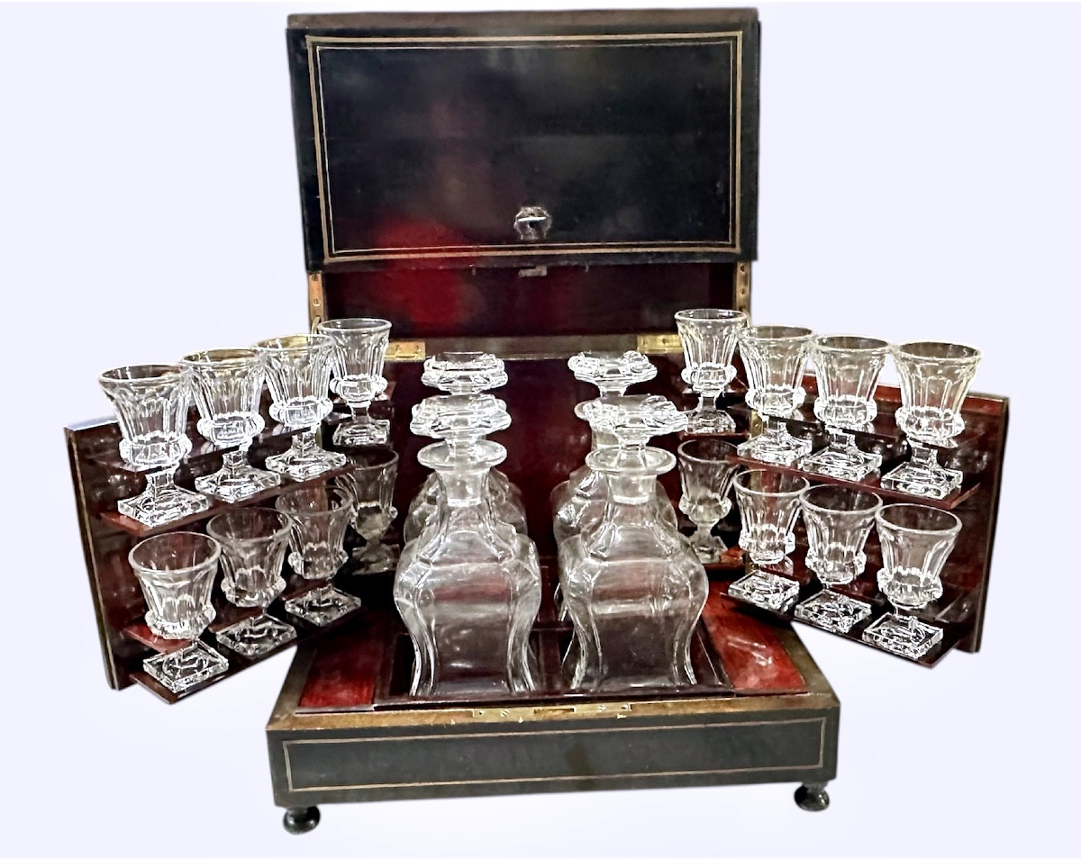 Cantinetta da liquori / Cofanetto da liquori in legno ebanizzato con cristalli – XIX secolo