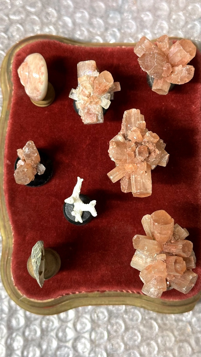 Ensemble di 8 cristalli naturali montati su piedistalli torniti - XIX sec-photo-2