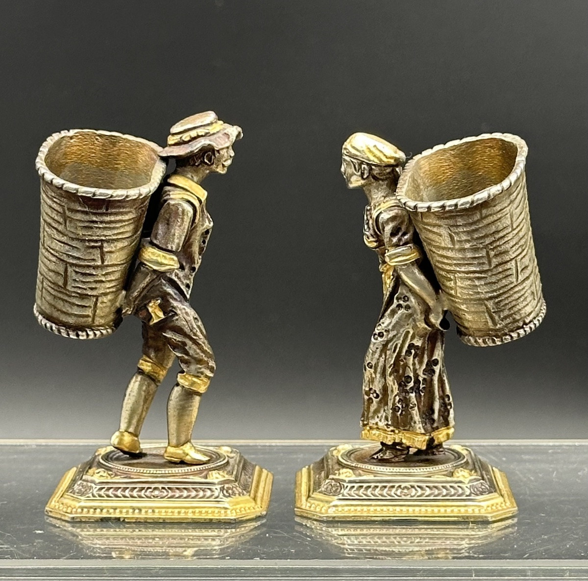 Coppia di statuette, porta fiammiferi, firmate Giuseppe Vasari - XX sec.-photo-2