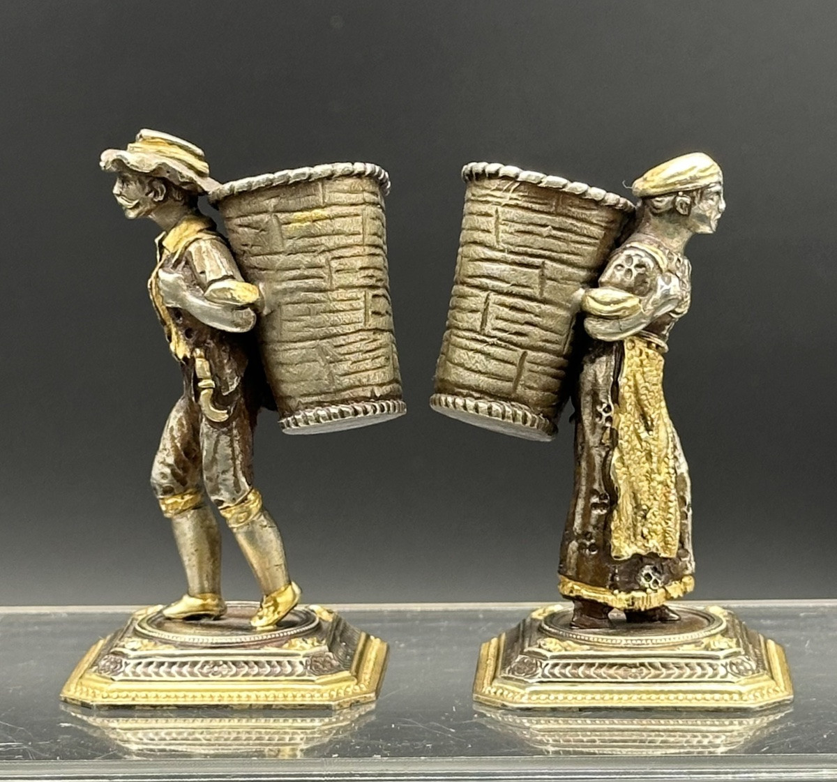 Coppia di statuette, porta fiammiferi, firmate Giuseppe Vasari - XX sec.-photo-4