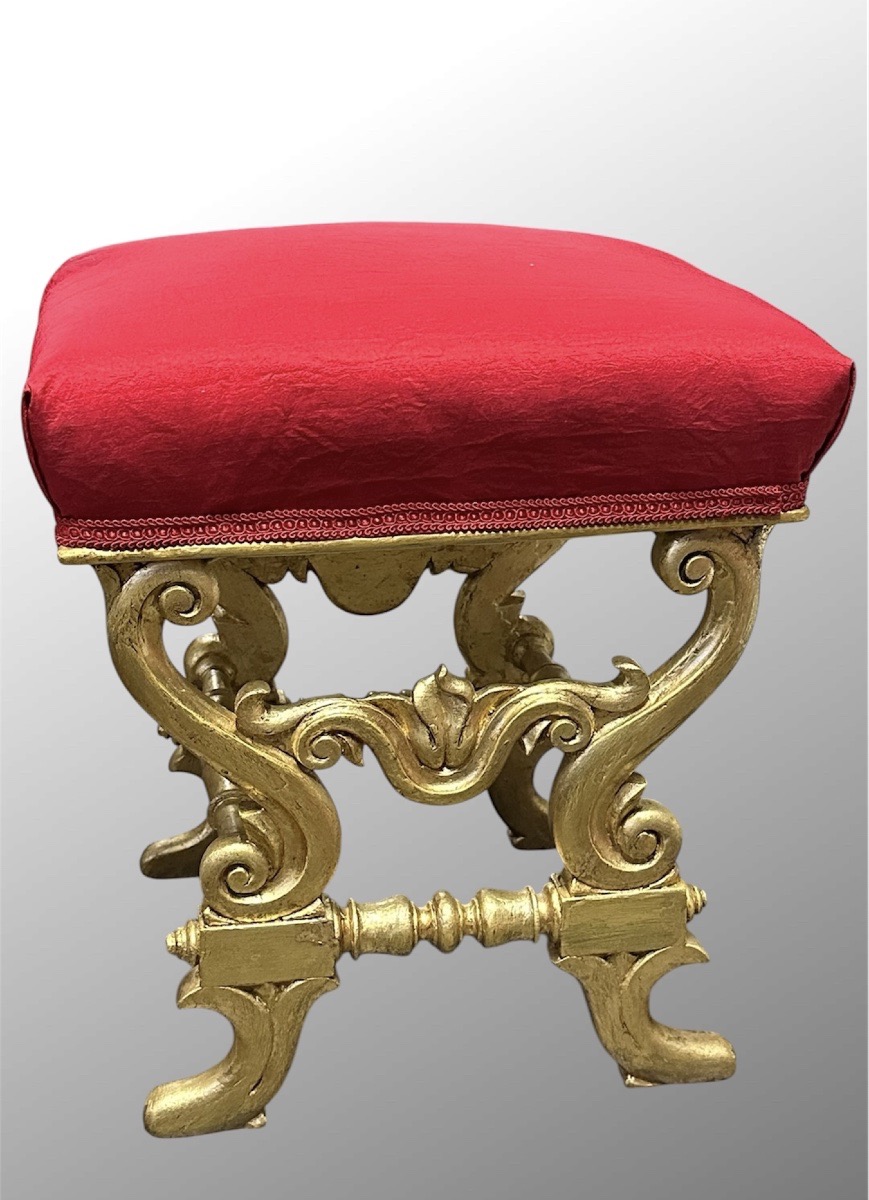 Sgabello da salotto in legno intagliato e dorato – XIX secolo