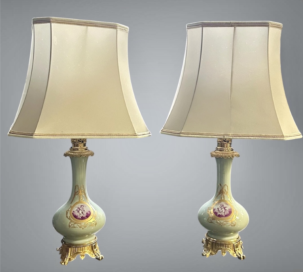 Coppia di Lampade da Tavolo in Porcellana Celadon e Bronzo Dorato – XIX secolo-photo-2