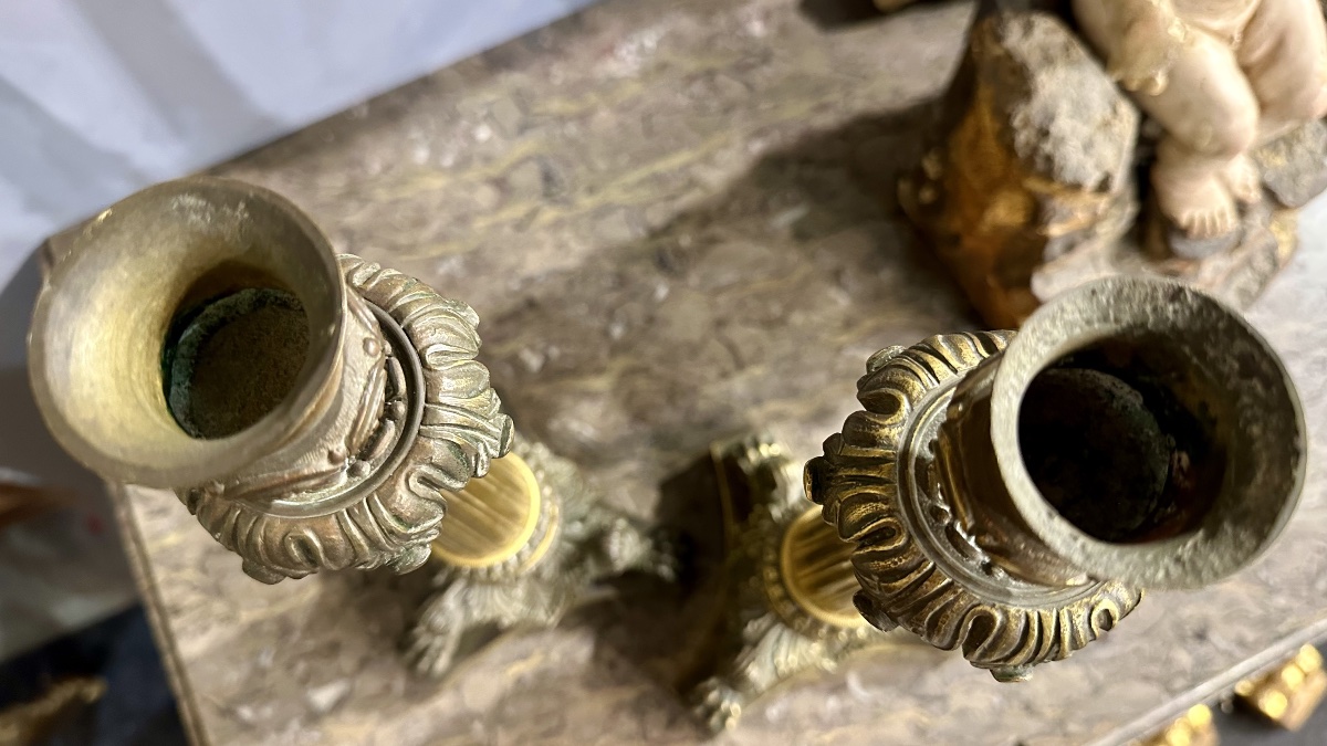 Coppia di candelieri neoclassici in bronzo dorato, fine XVIII – inizi XIX secolo-photo-5