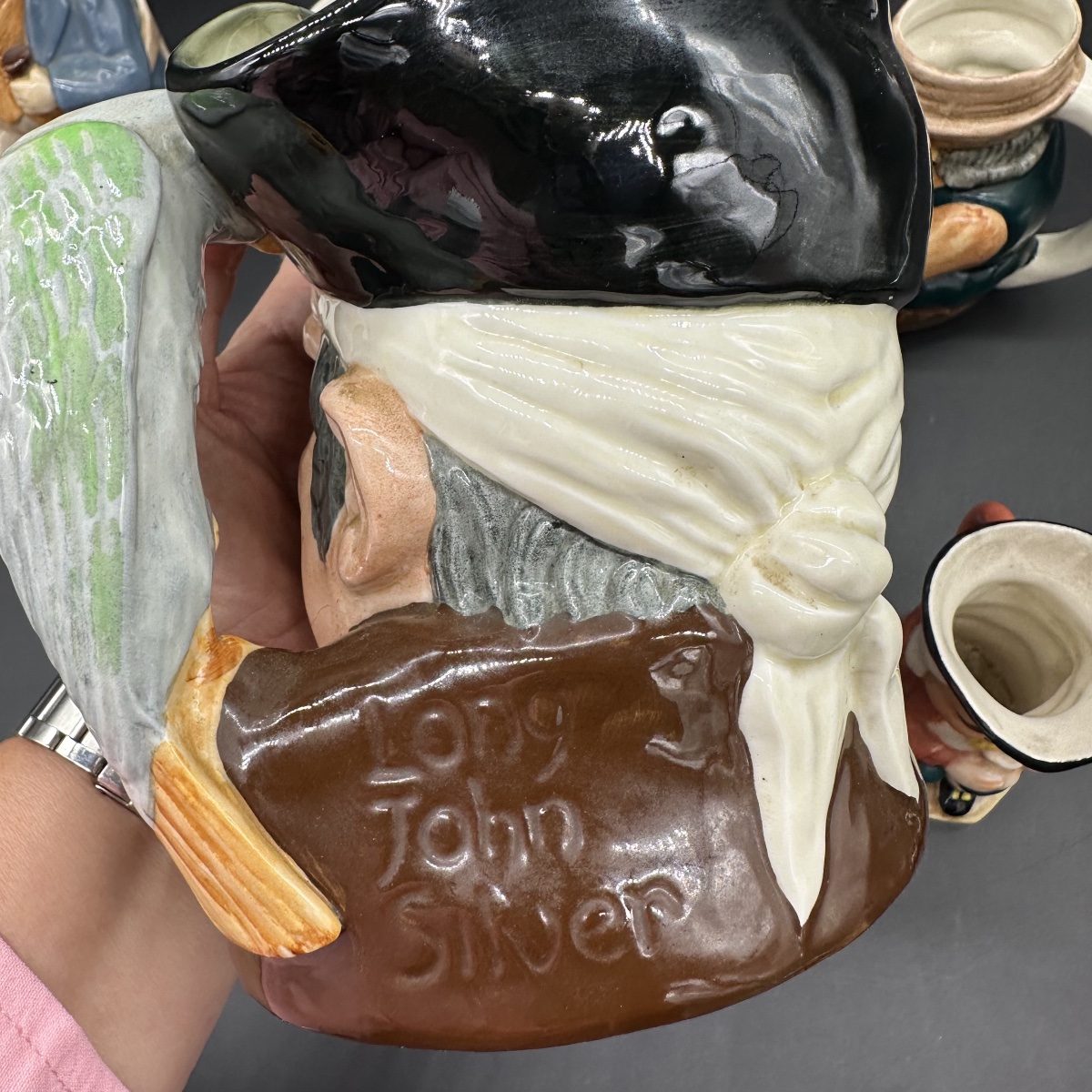 9 brocche e boccali in ceramica policroma – TOBY MUGS & CHARACTER JUGS - INGHILTERRA, XX sec. -photo-8