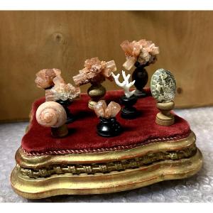 Ensemble di 8 cristalli naturali montati su piedistalli torniti - XIX sec