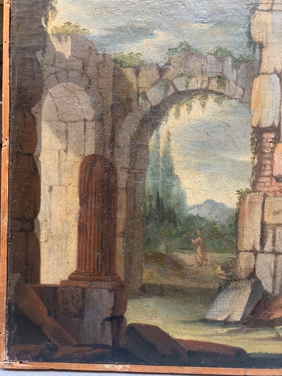 Capriccio architettonico con le rovine romane, colonna ed archi antichi. Anno 1718. -photo-4