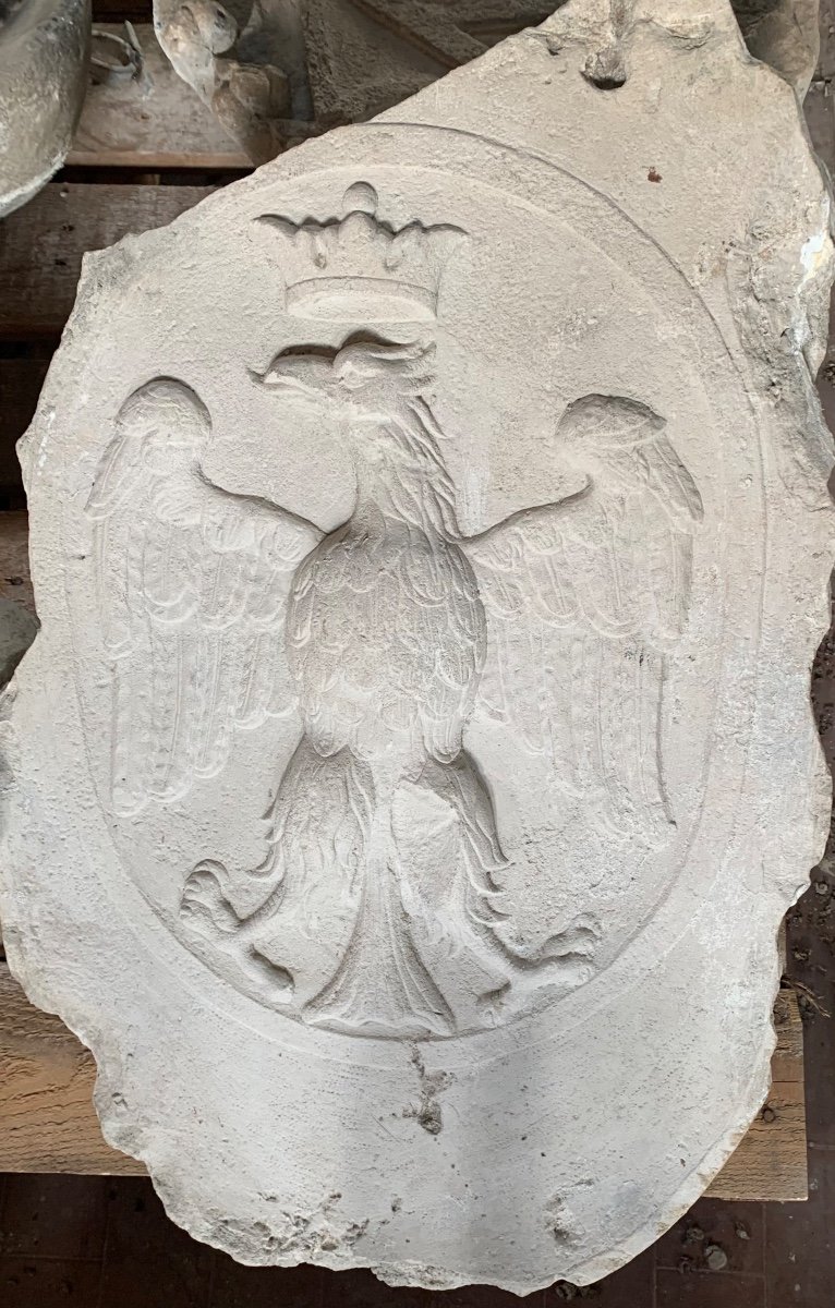 Stemma di famiglia Este con aquila Coronata . XVI-XVIII secolo