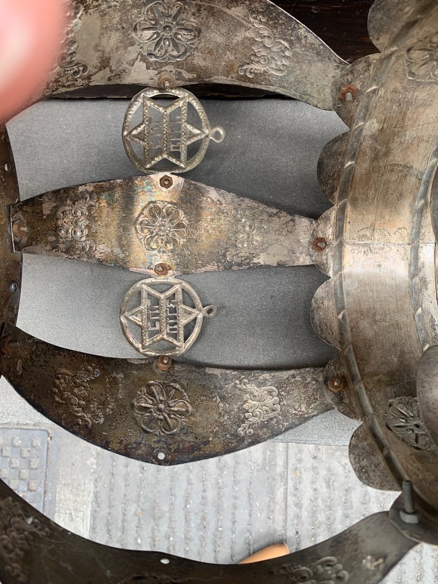 Corona in metallo argentato con simboli ebraici. -photo-2