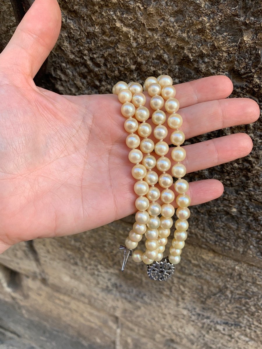 Collana anni 1960 di perle di mare coltivate. Chiusura in oro 750 e smeraldi-photo-1