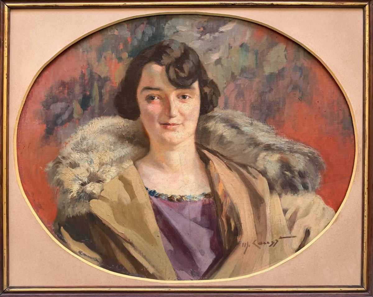 Ritratto di giovane donna degli anni '20 con taglio a caschetto e collo in pelliccia-photo-2