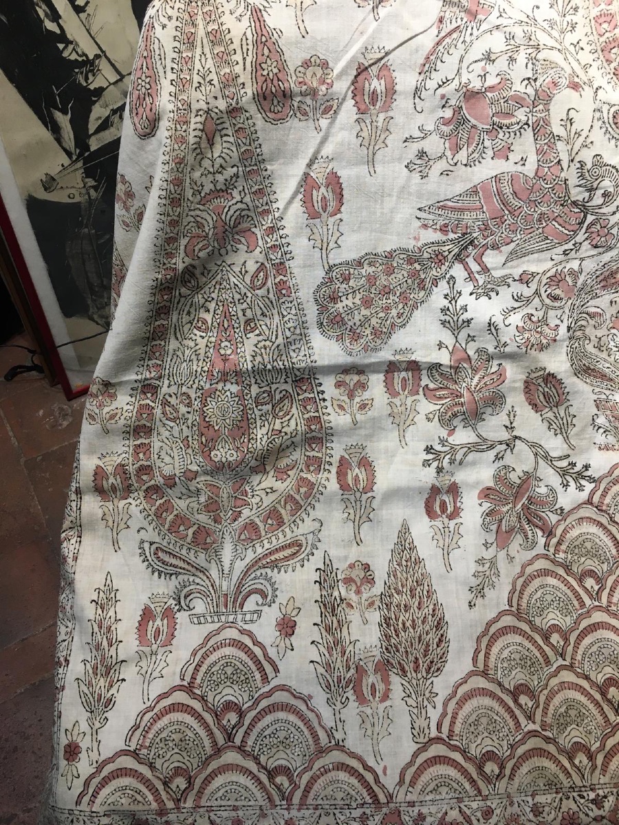 Tessuto persiano Kalamkari con pavoni, leone con spada e garofani . Cm 336x 168cm-photo-4