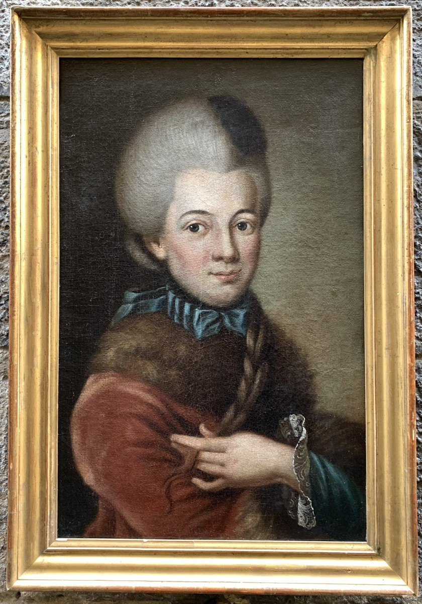 Ritratto femminile con giacchettino rosso bordato di pelliccia e treccia. Scuola tedesca