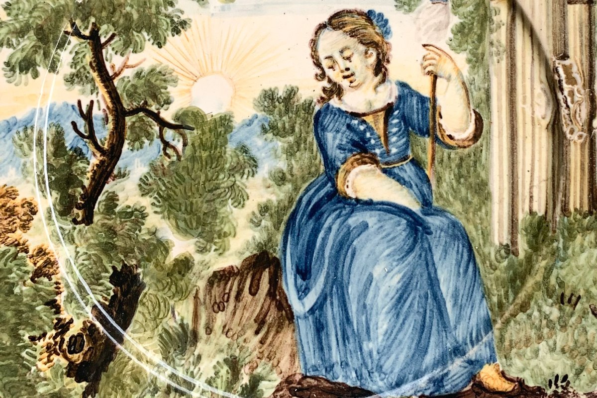 Nicola Cappelletti. Castelli. Maiolica con giovane donna con fuso e rovine, metà XVIII s.-photo-3