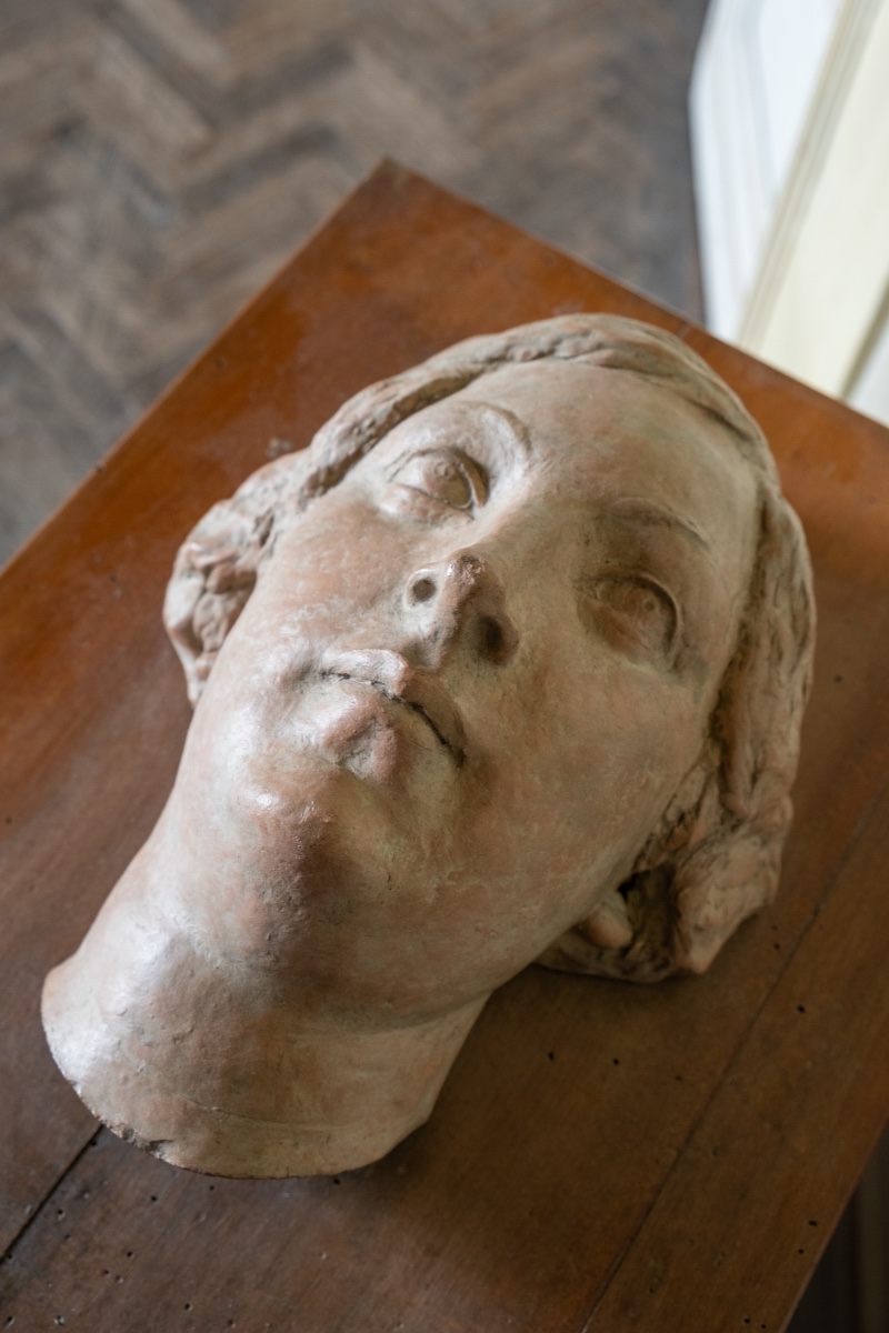 Giorgio Rossi (1894-1981) Volto di donna, terracotta, circa 1920-1930. Novecento toscano.-photo-3
