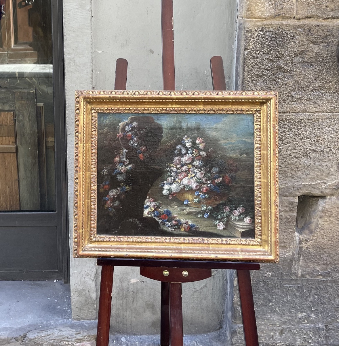 Gaspare Lopez, attrib. Natura morta con grande vaso e cascata di fiori nel giardino, ca.1720-photo-1