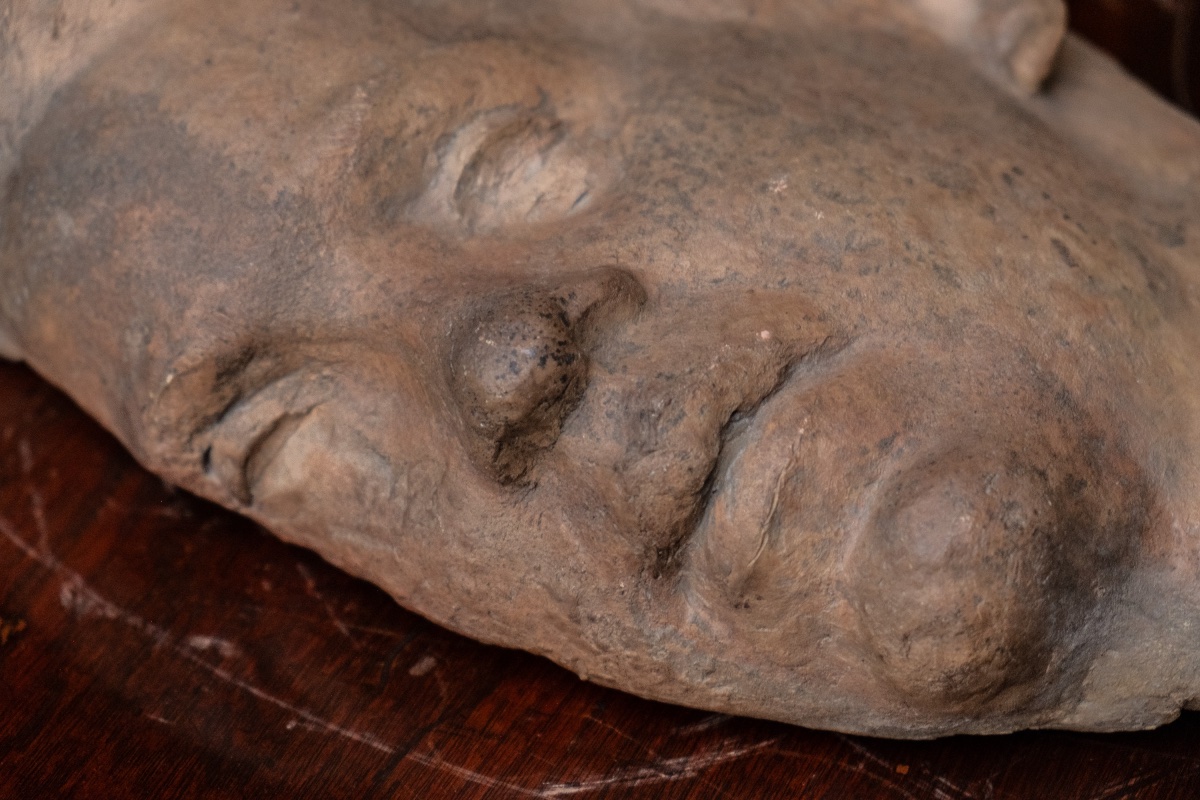 Giorgio Rossi (1892–1963), Testa asimmetrica d’uomo in terracotta, anni 1930, h. 34 cm -photo-7