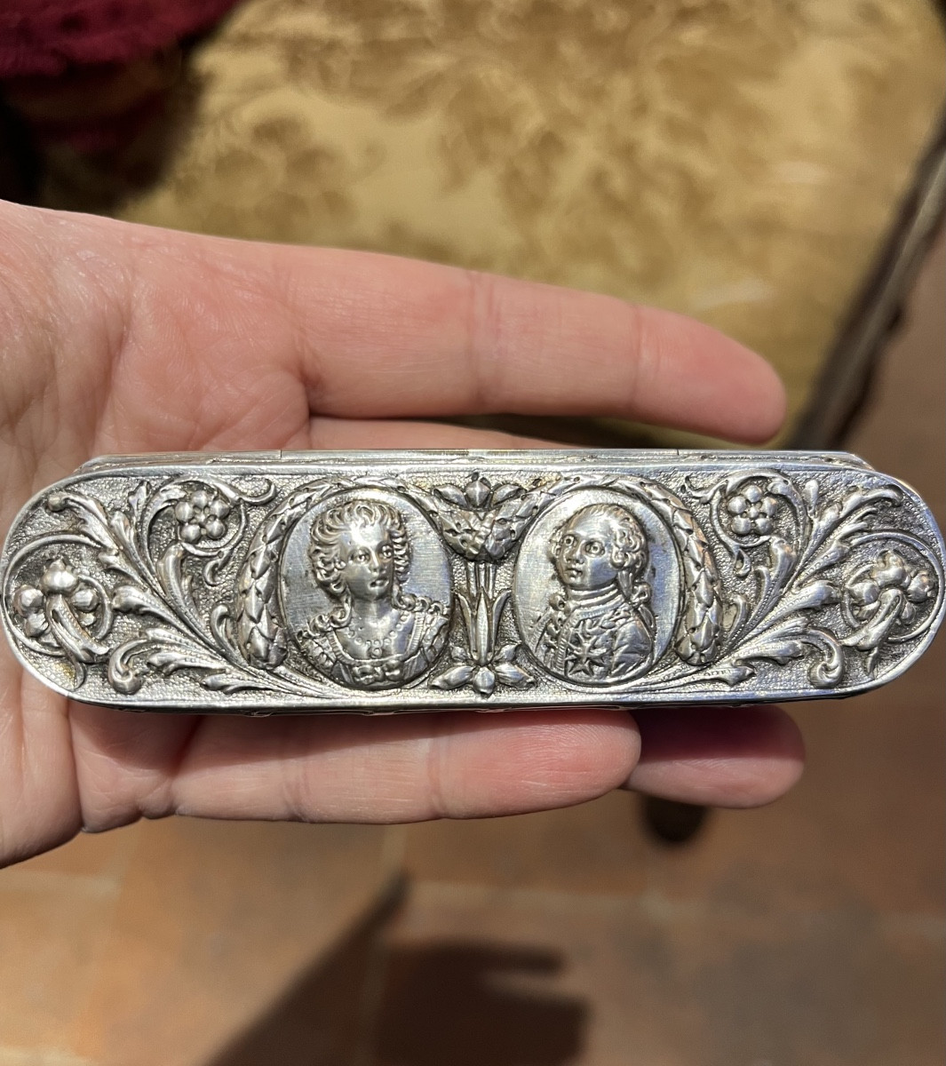 Astuccio in argento con ritratti di Luigi XVI e Maria Antonietta, XIX secolo-photo-4