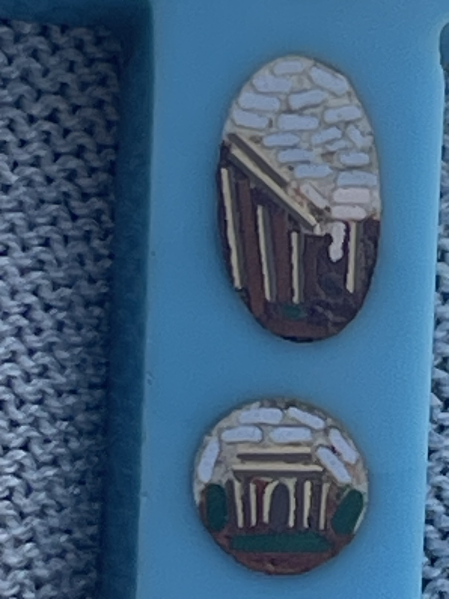 Croce in micromosaico su pasta vitrea azzurra con monumenti dell’antica Roma, metà XIX secolo  -photo-2