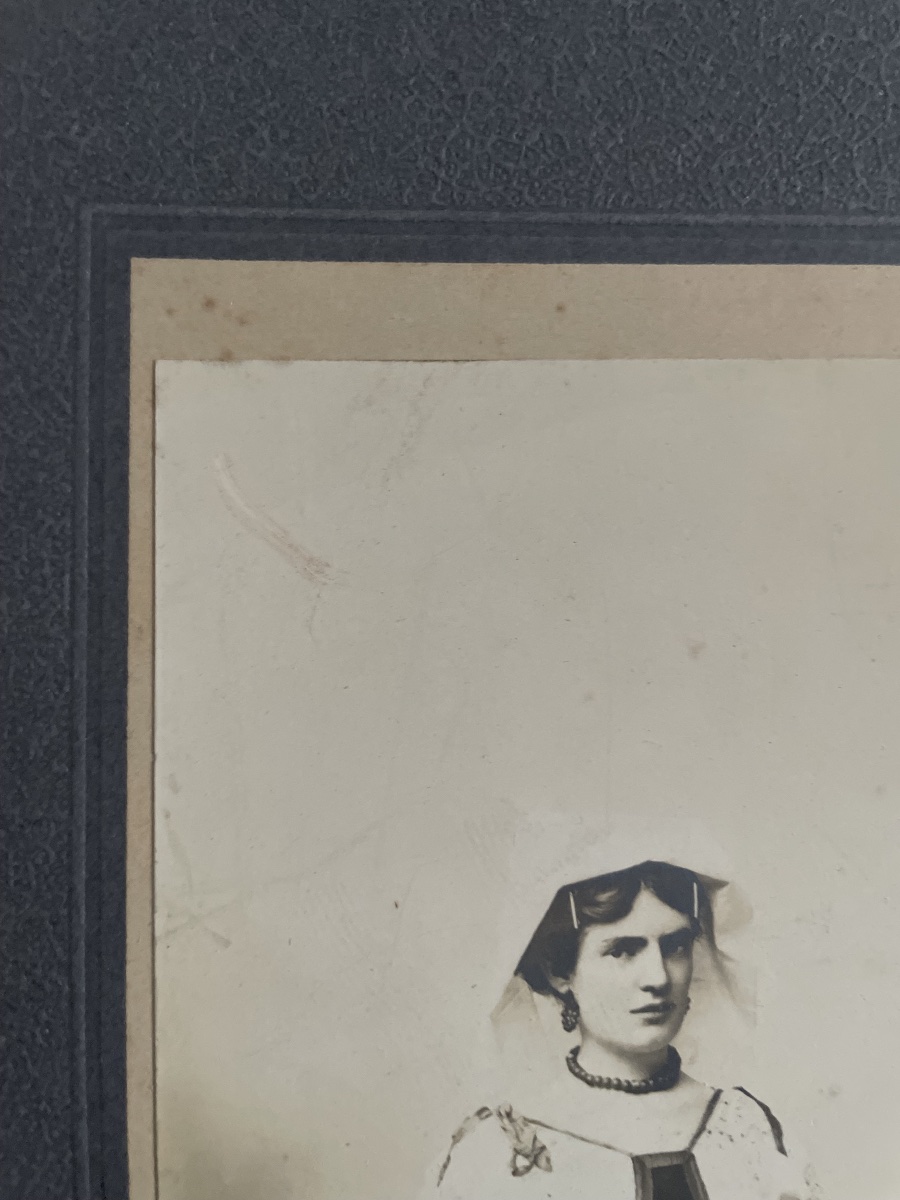 Fotografia di due ciociare in costume tradizionale – Roma, fine XIX secolo-photo-7