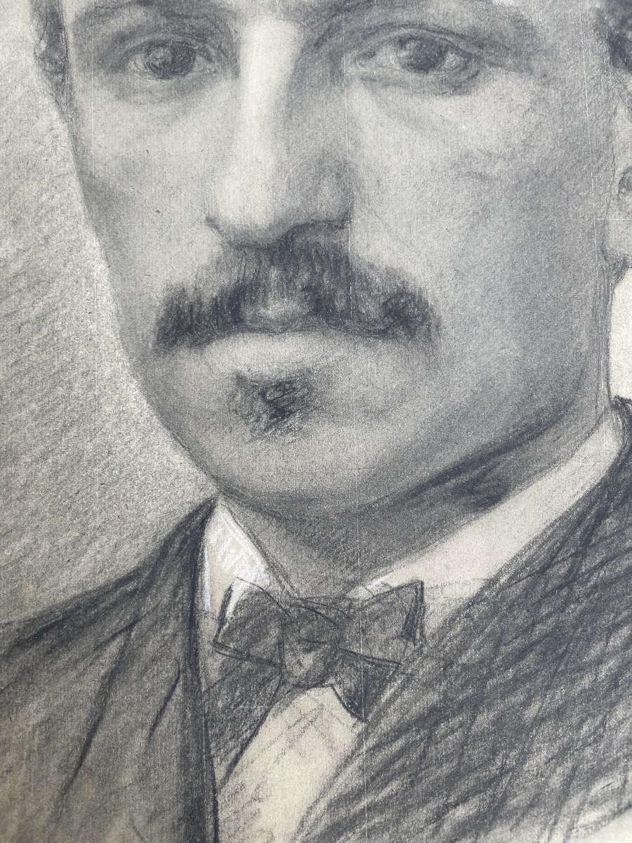 Disegno, ritratto di uomo con baffi e papillon, atelier di Enrico Reffo, cm 32 × 45 -photo-5