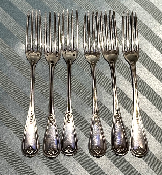     Sei forchette in argento Puiforcat con stemma nobiliare, ca. 1890